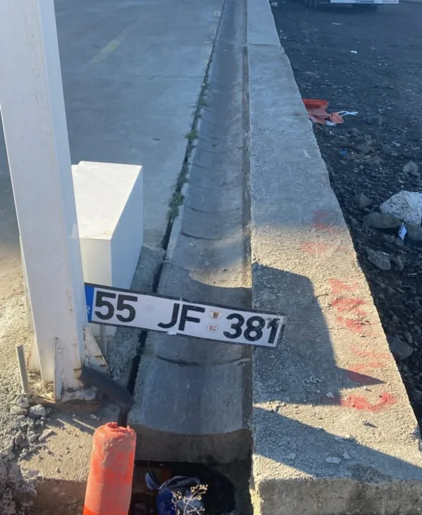 55 JF 381