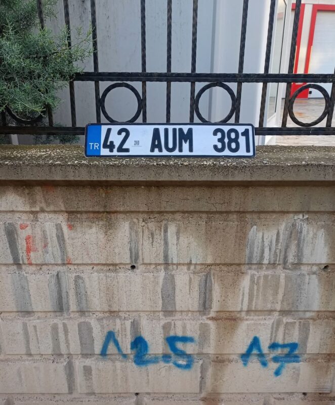 42 AUM 381