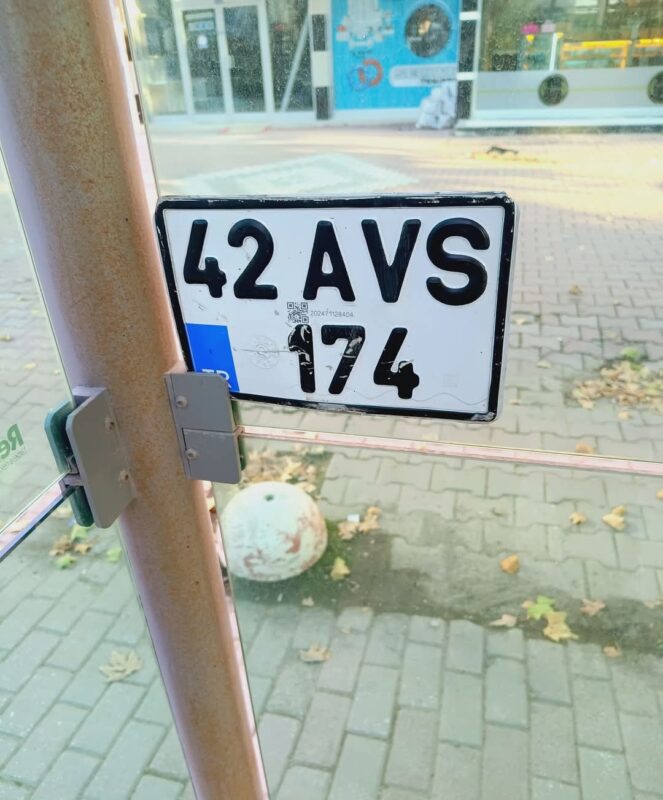 42 AVS 174