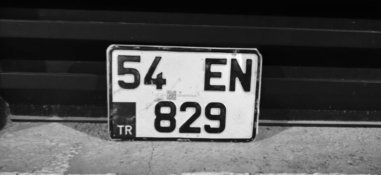 54 EN 829